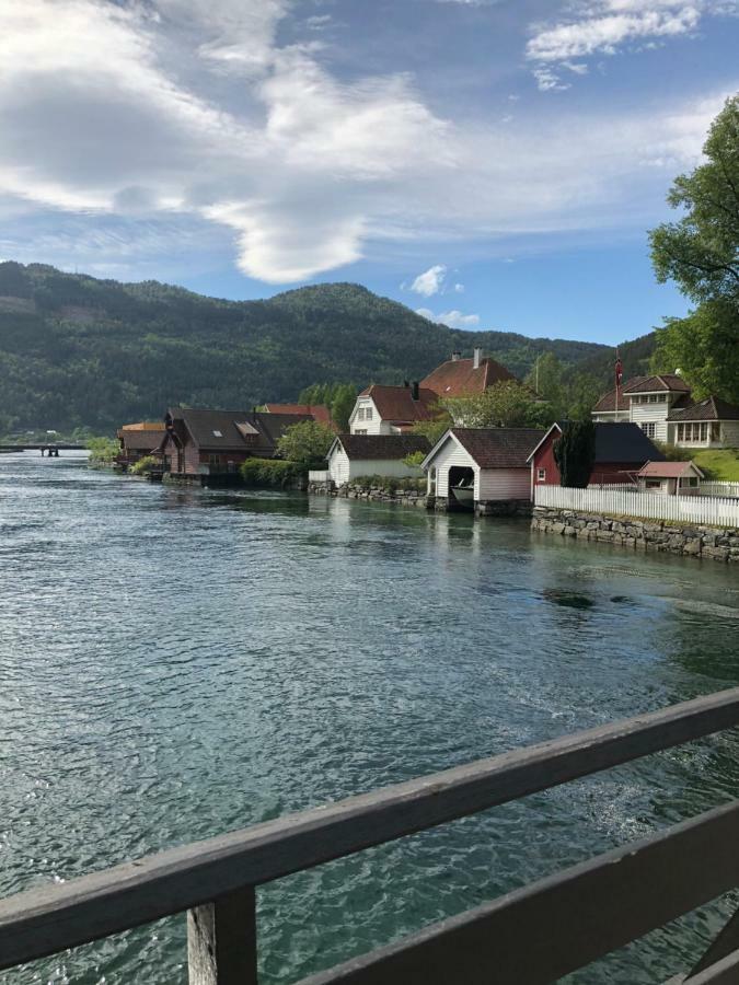 Stryn - idyllisk hus Villa Exteriör bild